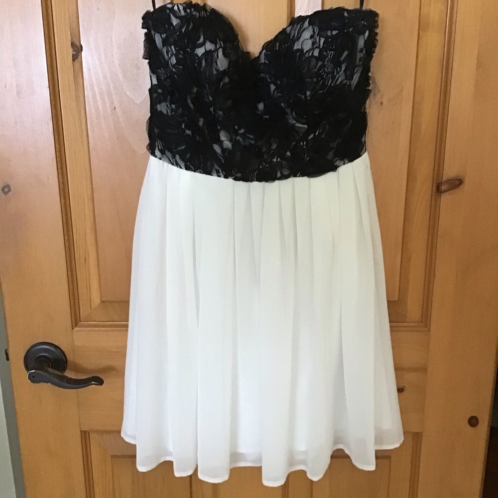 Black Lace & White Chiffon Strapless Dress